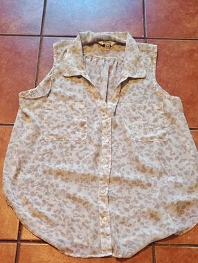 Decree Beige and Light Brown Leopard Print Sleeveless Button-Down Top